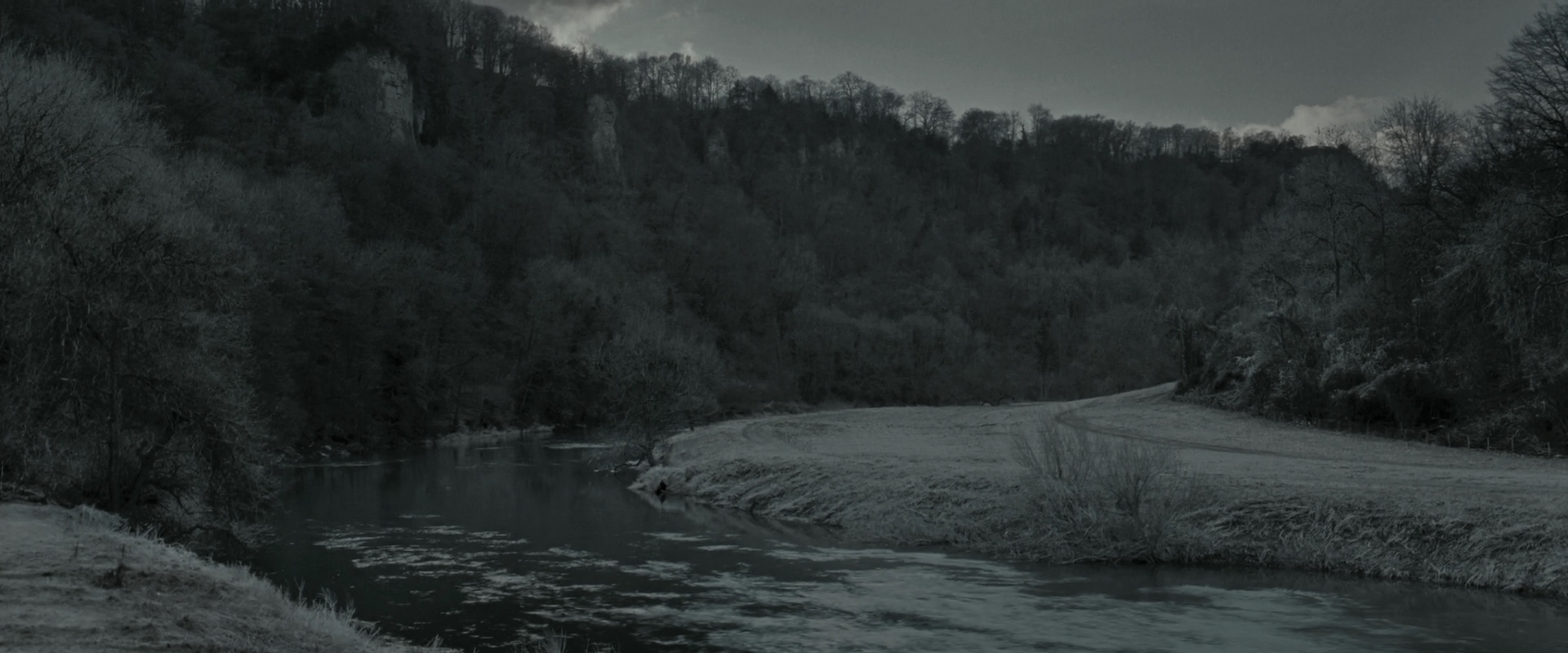 EmmaWatsonFan_dot_nl-HarryPotterAndTheDeathlyHallowsPart1-5388.jpg EmmaWatsonFan_dot_nl-HarryPotterAndTheDeathlyHallowsPart1-5388.jpg