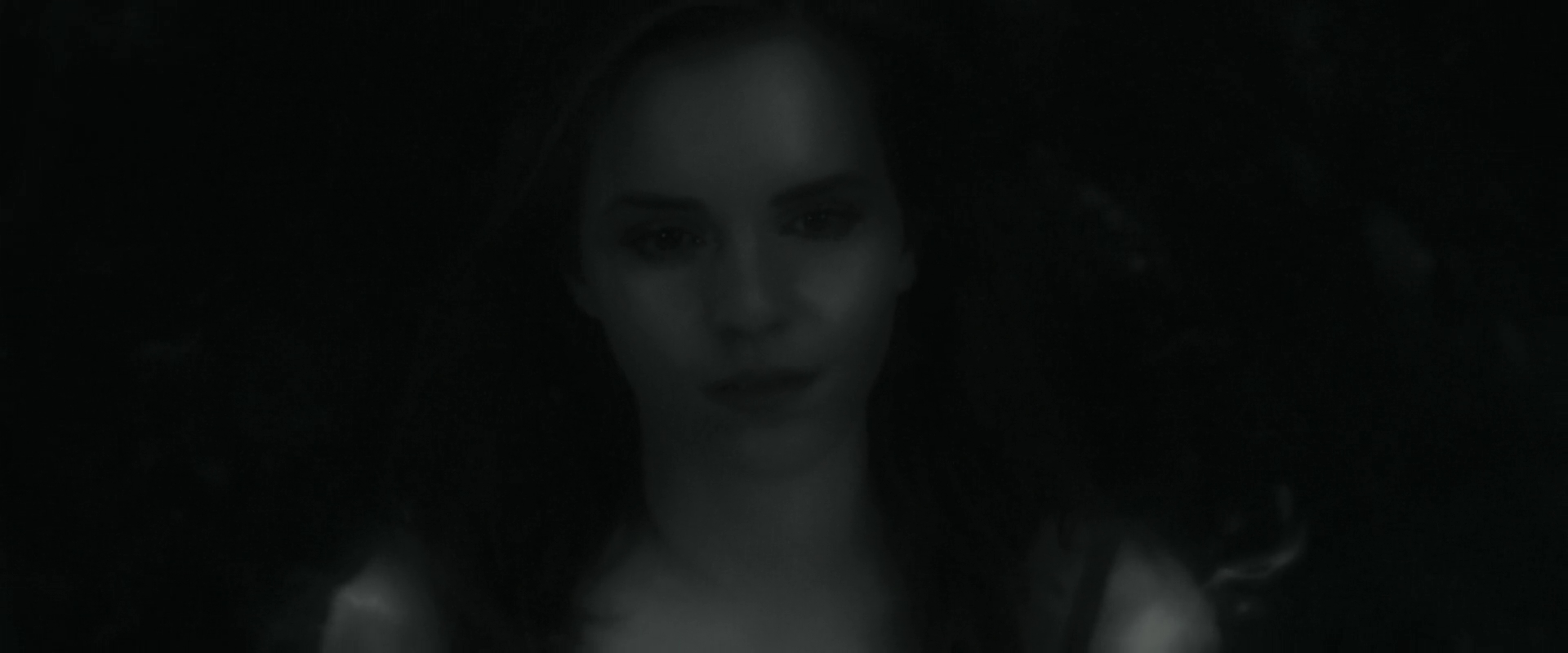 EmmaWatsonFan_dot_nl-HarryPotterAndTheDeathlyHallowsPart1-5888.jpg EmmaWatsonFan_dot_nl-HarryPotterAndTheDeathlyHallowsPart1-5888.jpg