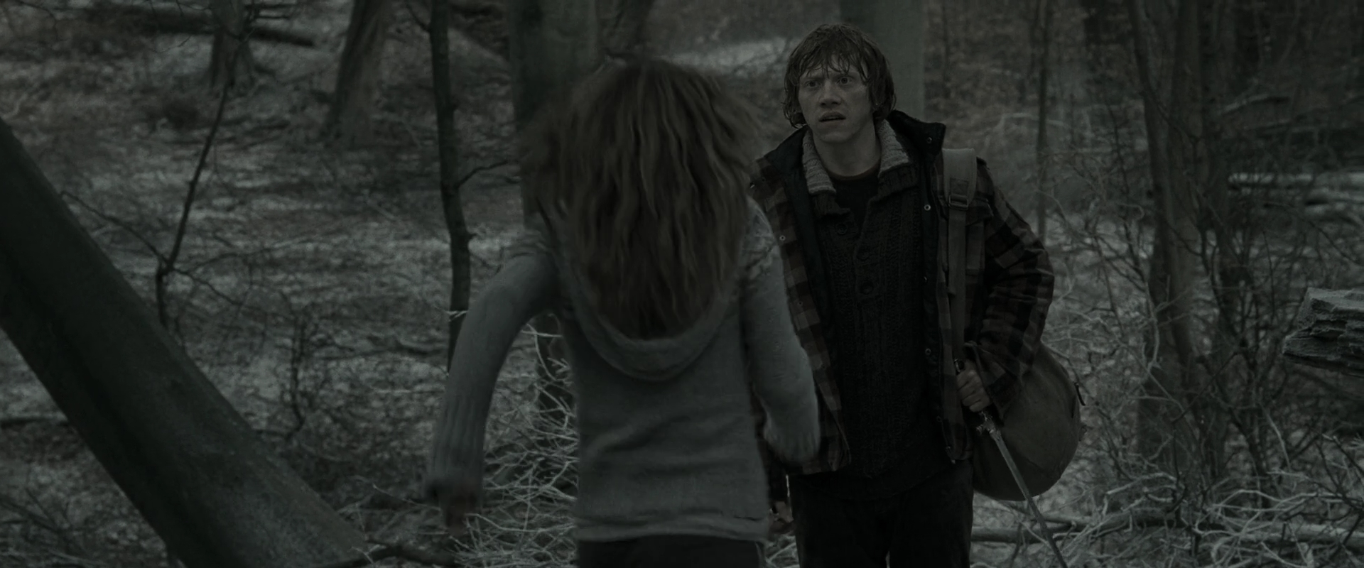 EmmaWatsonFan_dot_nl-HarryPotterAndTheDeathlyHallowsPart1-5993.jpg EmmaWatsonFan_dot_nl-HarryPotterAndTheDeathlyHallowsPart1-5993.jpg