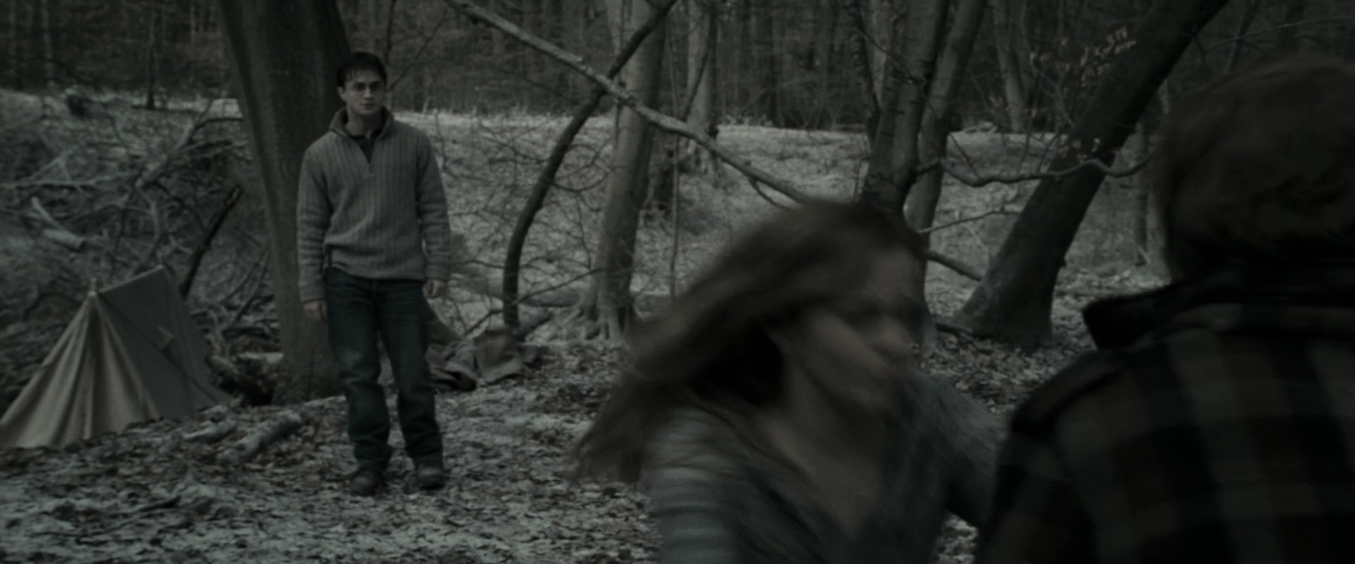 EmmaWatsonFan_dot_nl-HarryPotterAndTheDeathlyHallowsPart1-5995.jpg EmmaWatsonFan_dot_nl-HarryPotterAndTheDeathlyHallowsPart1-5995.jpg