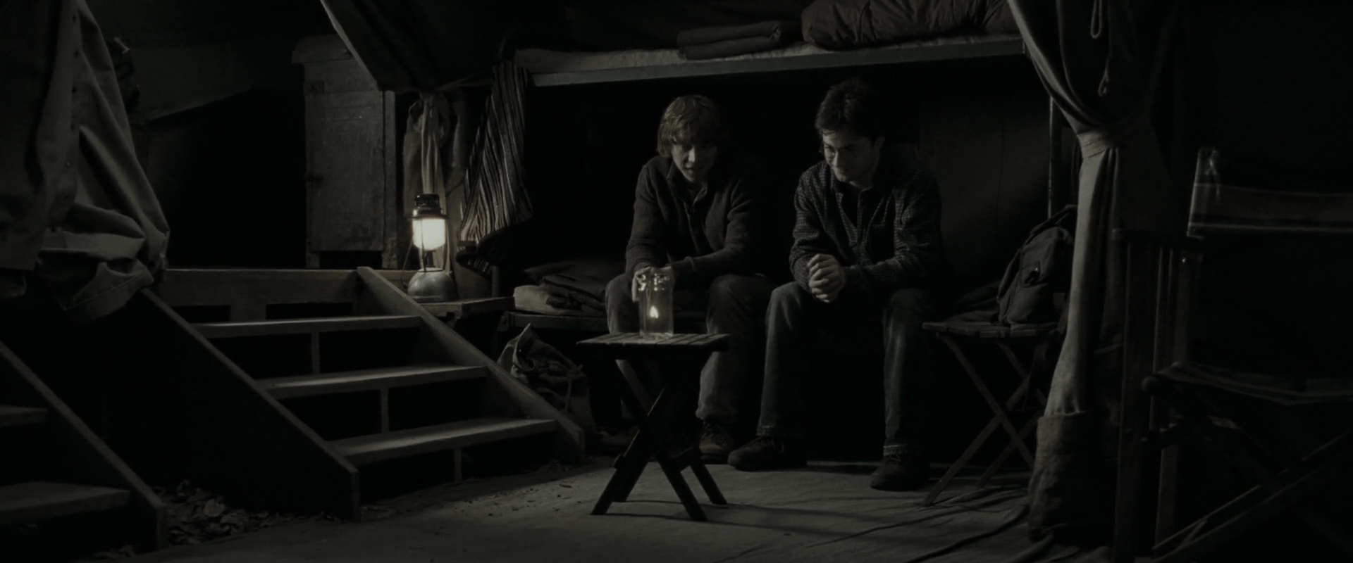 EmmaWatsonFan_dot_nl-HarryPotterAndTheDeathlyHallowsPart1-6149.jpg EmmaWatsonFan_dot_nl-HarryPotterAndTheDeathlyHallowsPart1-6149.jpg