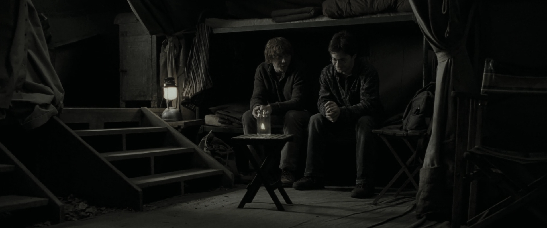 EmmaWatsonFan_dot_nl-HarryPotterAndTheDeathlyHallowsPart1-6150.jpg EmmaWatsonFan_dot_nl-HarryPotterAndTheDeathlyHallowsPart1-6150.jpg