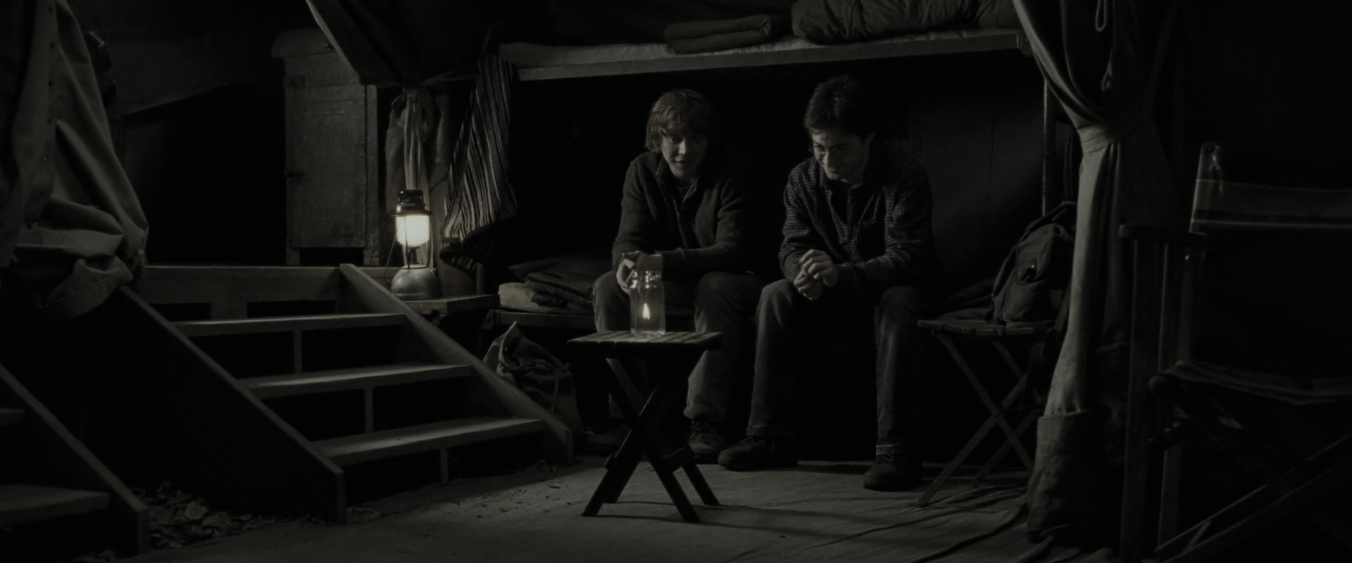 EmmaWatsonFan_dot_nl-HarryPotterAndTheDeathlyHallowsPart1-6151.jpg EmmaWatsonFan_dot_nl-HarryPotterAndTheDeathlyHallowsPart1-6151.jpg