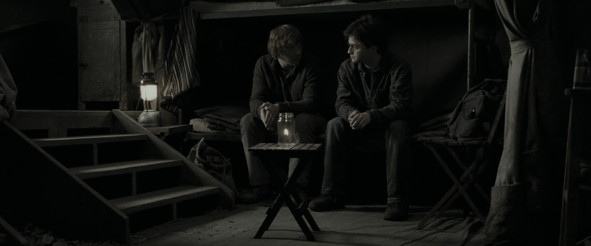 EmmaWatsonFan_dot_nl-HarryPotterAndTheDeathlyHallowsPart1-6165.jpg EmmaWatsonFan_dot_nl-HarryPotterAndTheDeathlyHallowsPart1-6165.jpg