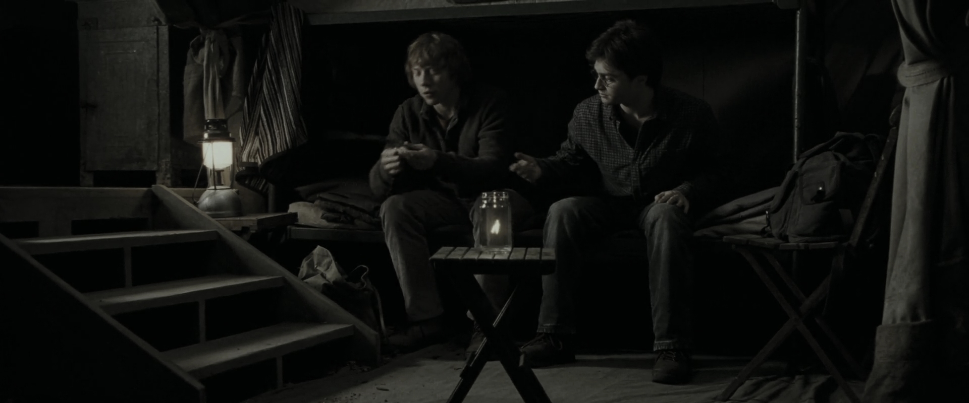 EmmaWatsonFan_dot_nl-HarryPotterAndTheDeathlyHallowsPart1-6175.jpg EmmaWatsonFan_dot_nl-HarryPotterAndTheDeathlyHallowsPart1-6175.jpg