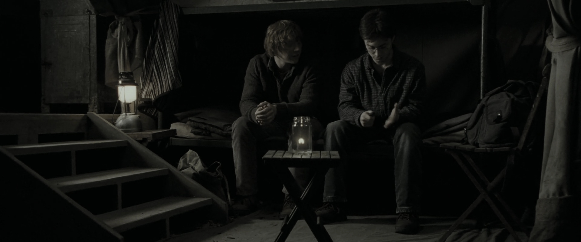 EmmaWatsonFan_dot_nl-HarryPotterAndTheDeathlyHallowsPart1-6177.jpg EmmaWatsonFan_dot_nl-HarryPotterAndTheDeathlyHallowsPart1-6177.jpg