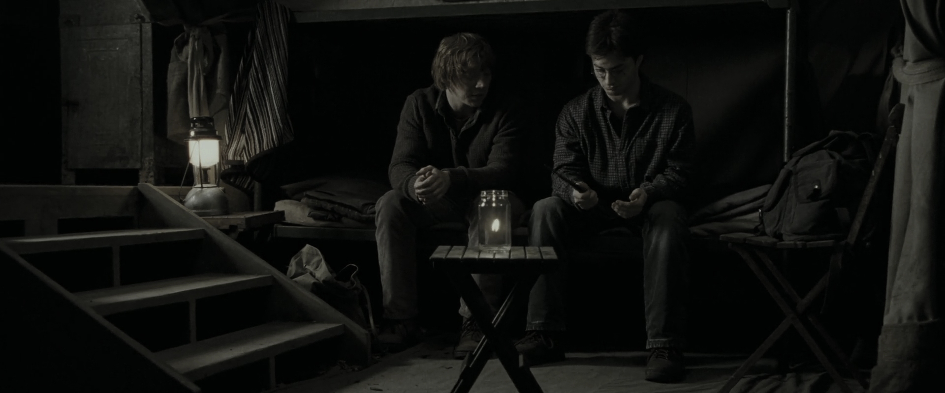 EmmaWatsonFan_dot_nl-HarryPotterAndTheDeathlyHallowsPart1-6178.jpg EmmaWatsonFan_dot_nl-HarryPotterAndTheDeathlyHallowsPart1-6178.jpg