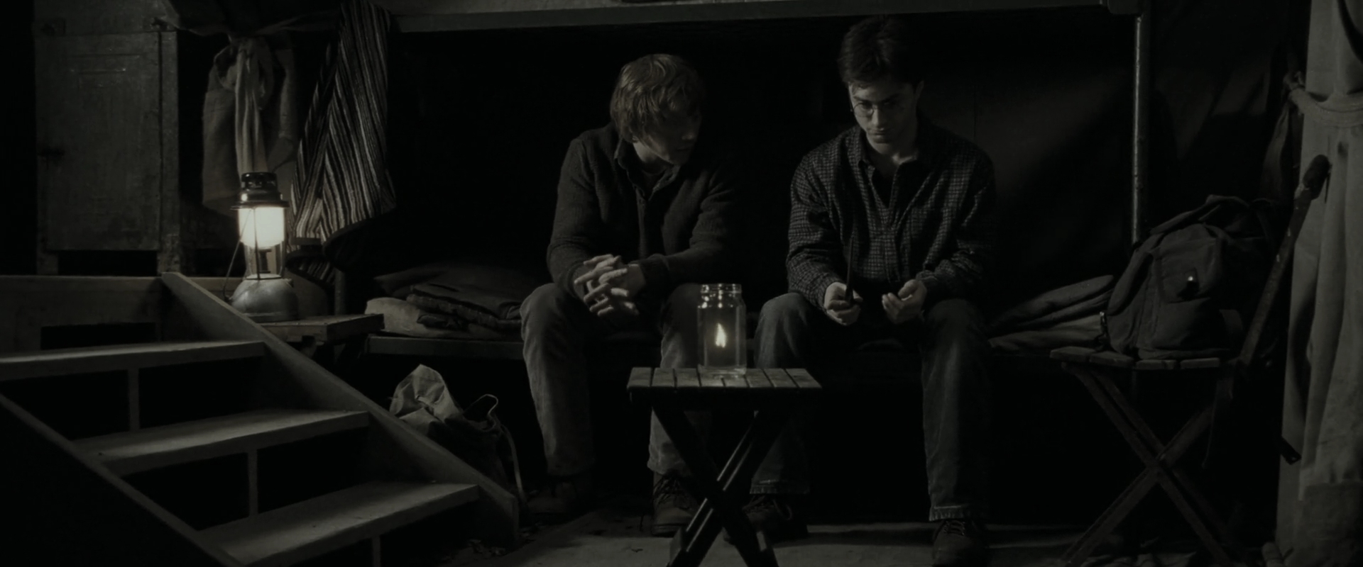 EmmaWatsonFan_dot_nl-HarryPotterAndTheDeathlyHallowsPart1-6182.jpg EmmaWatsonFan_dot_nl-HarryPotterAndTheDeathlyHallowsPart1-6182.jpg