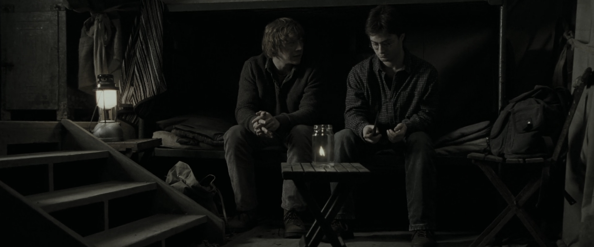 EmmaWatsonFan_dot_nl-HarryPotterAndTheDeathlyHallowsPart1-6185.jpg EmmaWatsonFan_dot_nl-HarryPotterAndTheDeathlyHallowsPart1-6185.jpg