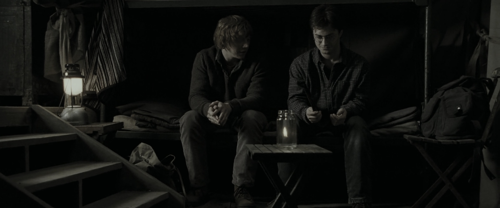 EmmaWatsonFan_dot_nl-HarryPotterAndTheDeathlyHallowsPart1-6190.jpg EmmaWatsonFan_dot_nl-HarryPotterAndTheDeathlyHallowsPart1-6190.jpg