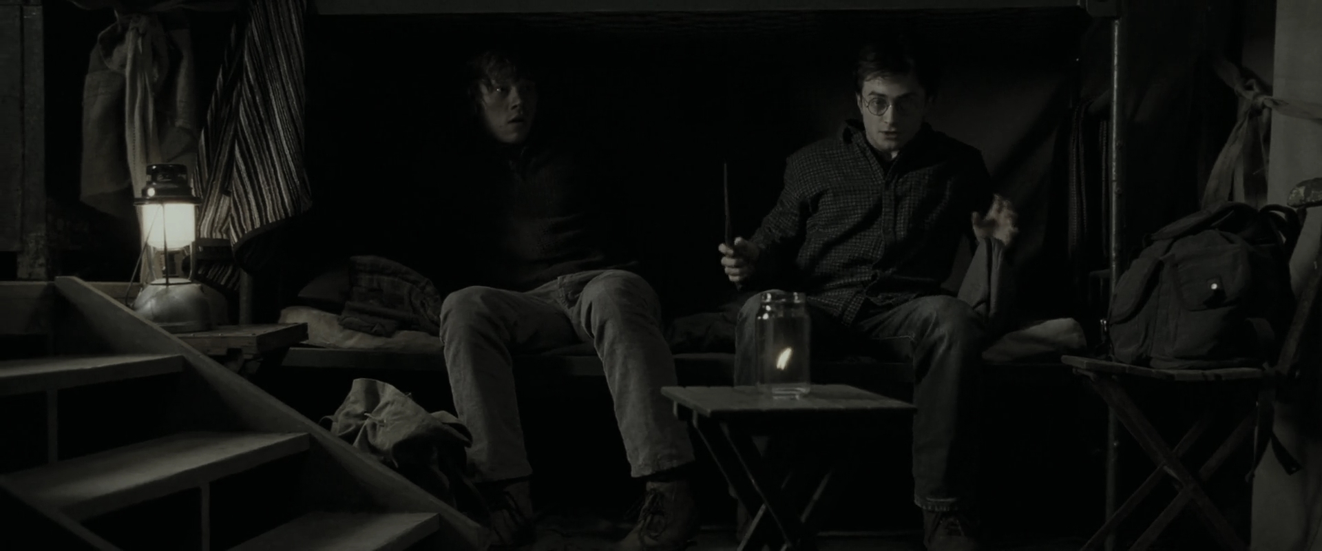 EmmaWatsonFan_dot_nl-HarryPotterAndTheDeathlyHallowsPart1-6194.jpg EmmaWatsonFan_dot_nl-HarryPotterAndTheDeathlyHallowsPart1-6194.jpg