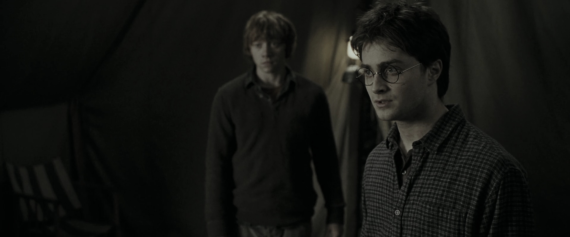 EmmaWatsonFan_dot_nl-HarryPotterAndTheDeathlyHallowsPart1-6228.jpg EmmaWatsonFan_dot_nl-HarryPotterAndTheDeathlyHallowsPart1-6228.jpg