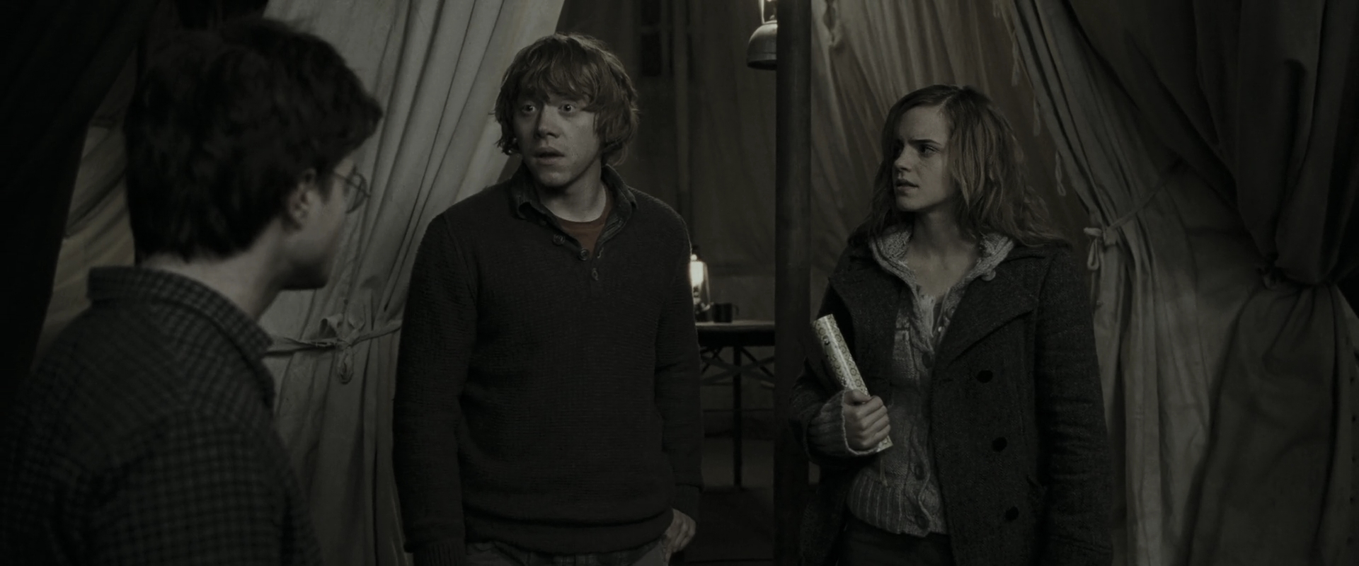 EmmaWatsonFan_dot_nl-HarryPotterAndTheDeathlyHallowsPart1-6255.jpg EmmaWatsonFan_dot_nl-HarryPotterAndTheDeathlyHallowsPart1-6255.jpg