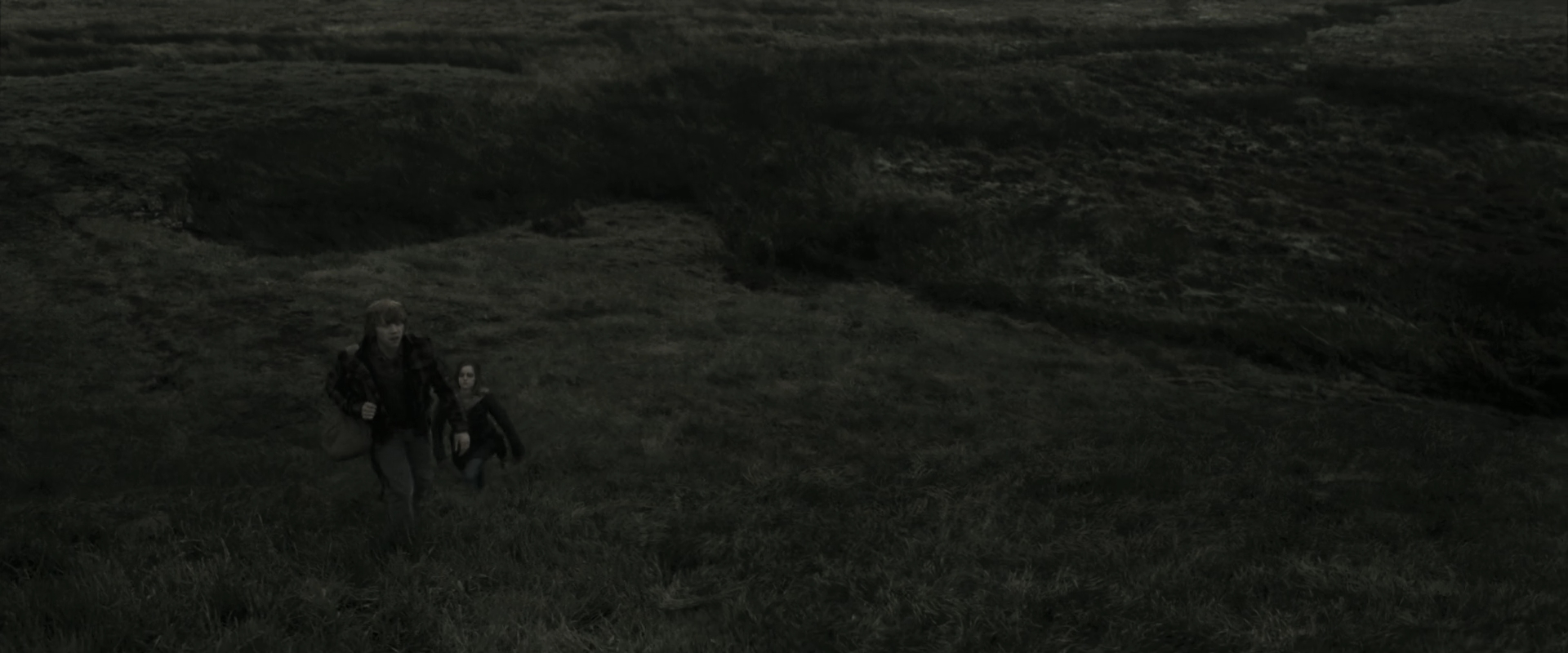 EmmaWatsonFan_dot_nl-HarryPotterAndTheDeathlyHallowsPart1-6278.jpg EmmaWatsonFan_dot_nl-HarryPotterAndTheDeathlyHallowsPart1-6278.jpg