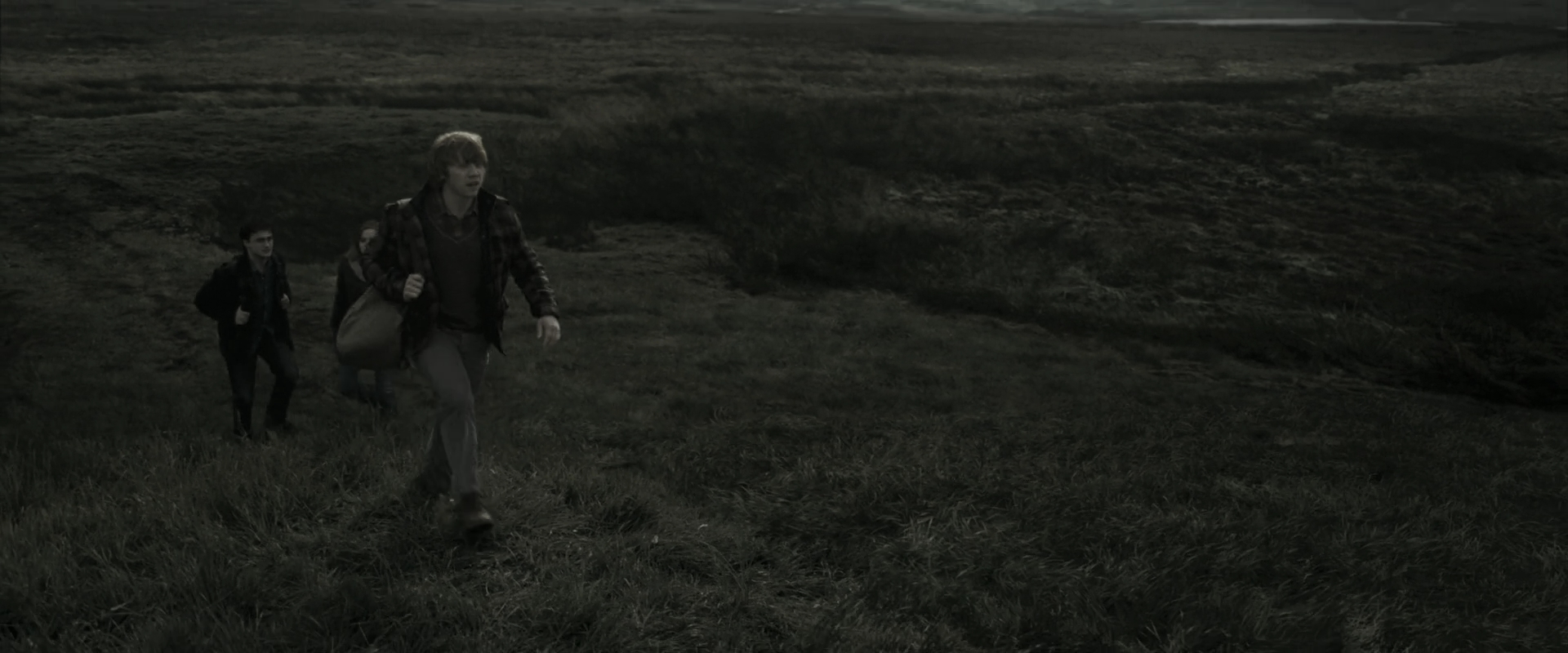 EmmaWatsonFan_dot_nl-HarryPotterAndTheDeathlyHallowsPart1-6281.jpg EmmaWatsonFan_dot_nl-HarryPotterAndTheDeathlyHallowsPart1-6281.jpg