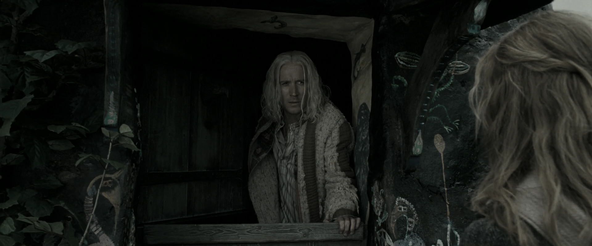 EmmaWatsonFan_dot_nl-HarryPotterAndTheDeathlyHallowsPart1-6310.jpg EmmaWatsonFan_dot_nl-HarryPotterAndTheDeathlyHallowsPart1-6310.jpg