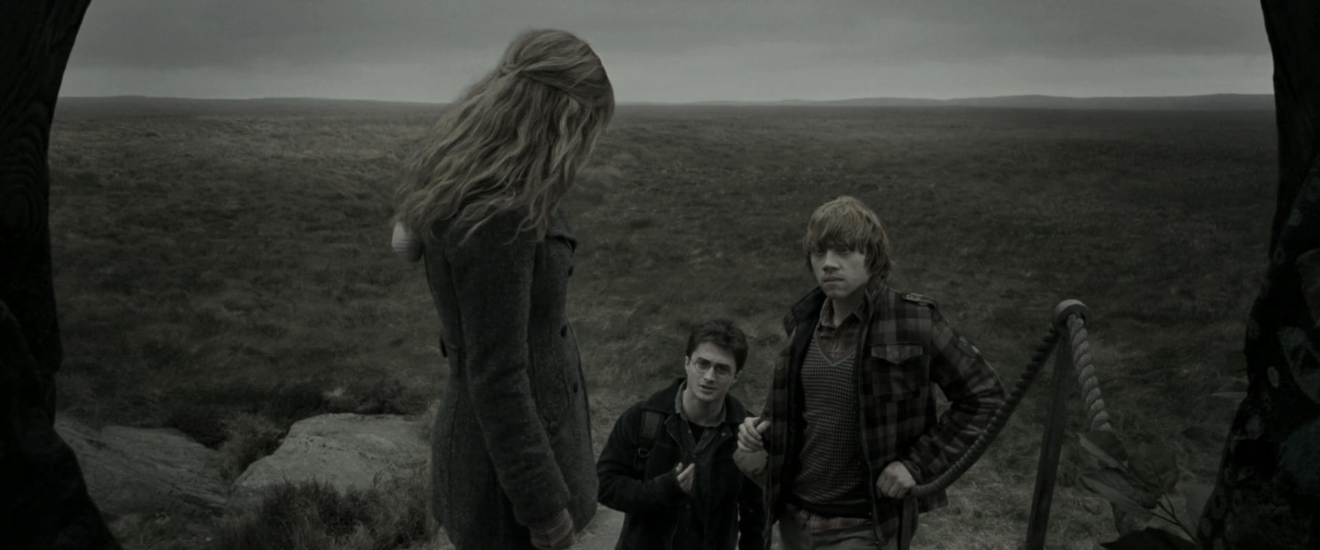 EmmaWatsonFan_dot_nl-HarryPotterAndTheDeathlyHallowsPart1-6317.jpg EmmaWatsonFan_dot_nl-HarryPotterAndTheDeathlyHallowsPart1-6317.jpg