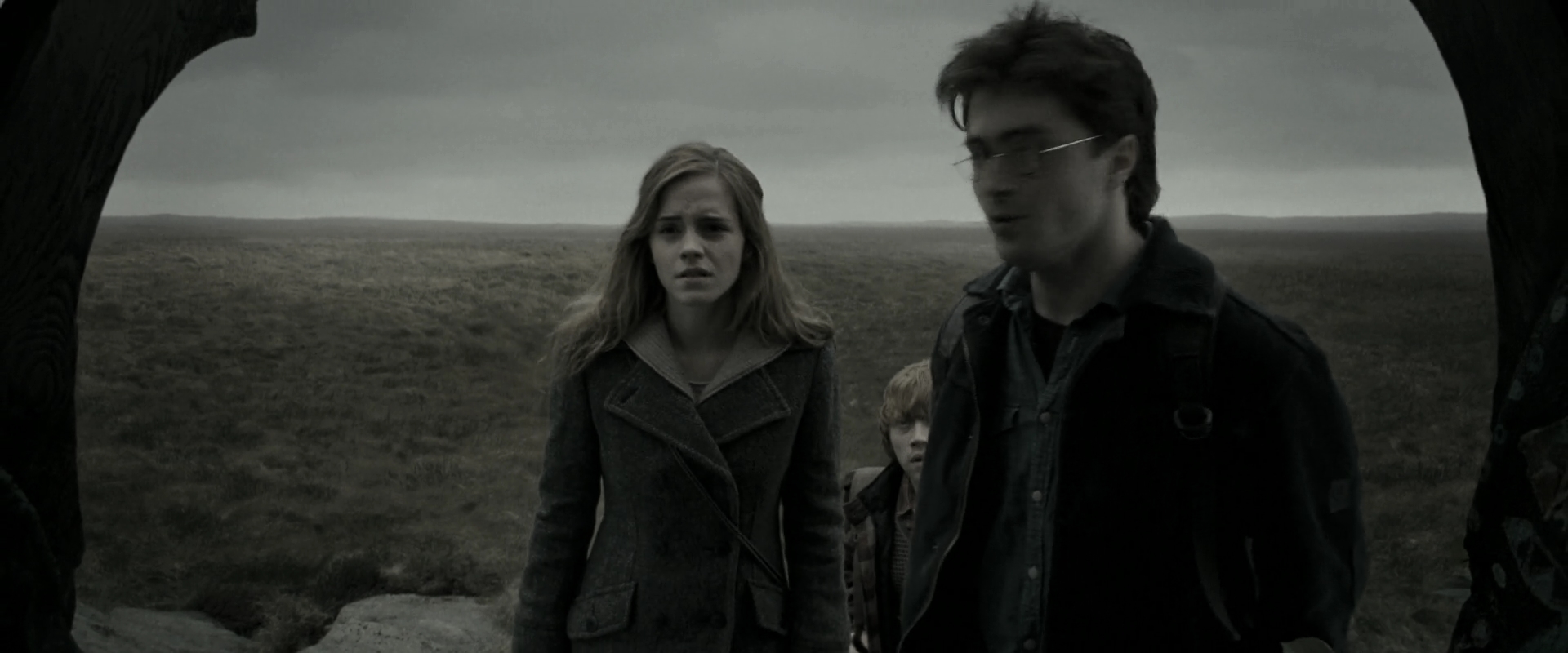 EmmaWatsonFan_dot_nl-HarryPotterAndTheDeathlyHallowsPart1-6323.jpg EmmaWatsonFan_dot_nl-HarryPotterAndTheDeathlyHallowsPart1-6323.jpg