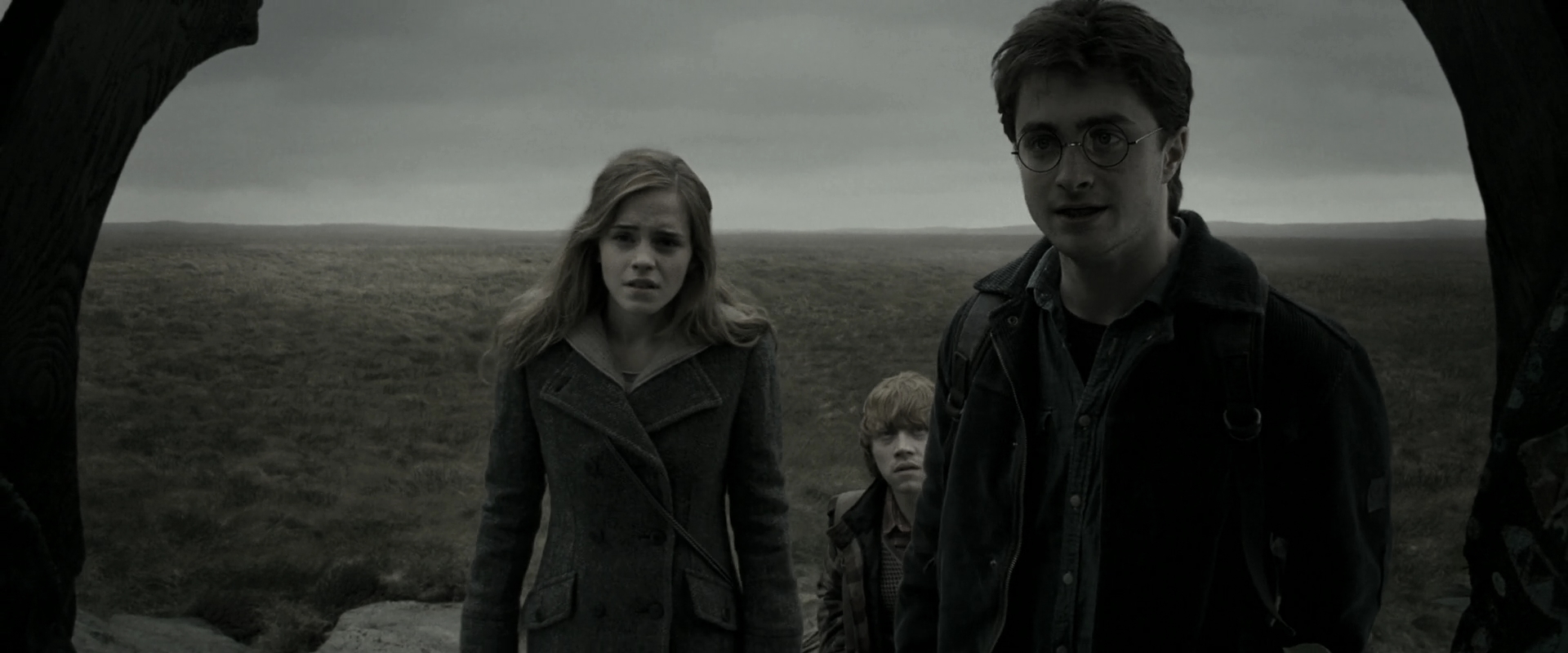 EmmaWatsonFan_dot_nl-HarryPotterAndTheDeathlyHallowsPart1-6324.jpg EmmaWatsonFan_dot_nl-HarryPotterAndTheDeathlyHallowsPart1-6324.jpg