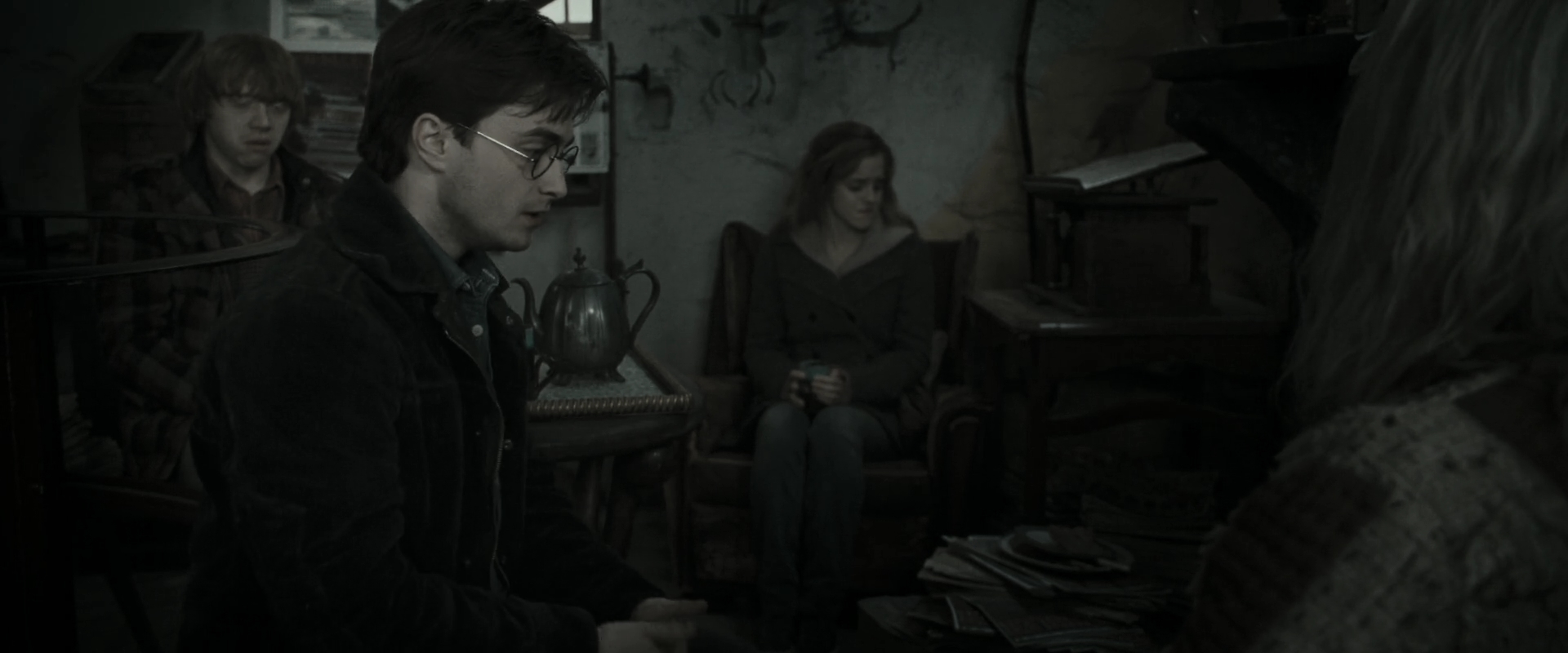 EmmaWatsonFan_dot_nl-HarryPotterAndTheDeathlyHallowsPart1-6345.jpg EmmaWatsonFan_dot_nl-HarryPotterAndTheDeathlyHallowsPart1-6345.jpg