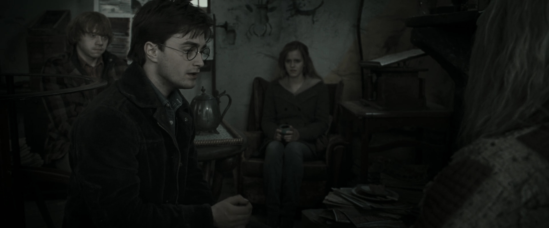 EmmaWatsonFan_dot_nl-HarryPotterAndTheDeathlyHallowsPart1-6353.jpg EmmaWatsonFan_dot_nl-HarryPotterAndTheDeathlyHallowsPart1-6353.jpg