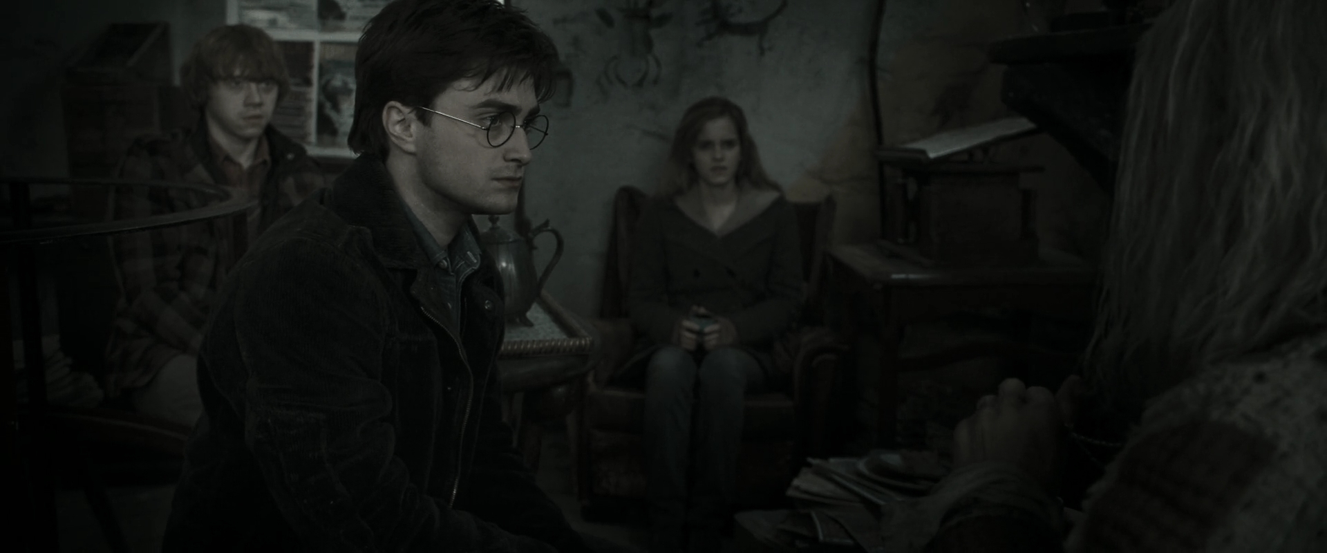 EmmaWatsonFan_dot_nl-HarryPotterAndTheDeathlyHallowsPart1-6381.jpg EmmaWatsonFan_dot_nl-HarryPotterAndTheDeathlyHallowsPart1-6381.jpg