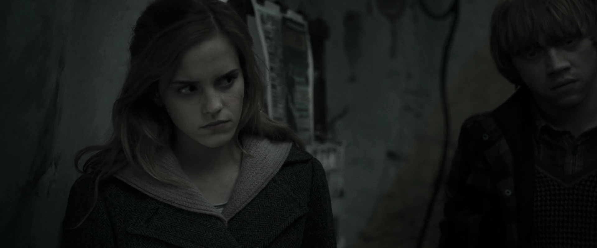 EmmaWatsonFan_dot_nl-HarryPotterAndTheDeathlyHallowsPart1-6660.jpg EmmaWatsonFan_dot_nl-HarryPotterAndTheDeathlyHallowsPart1-6660.jpg