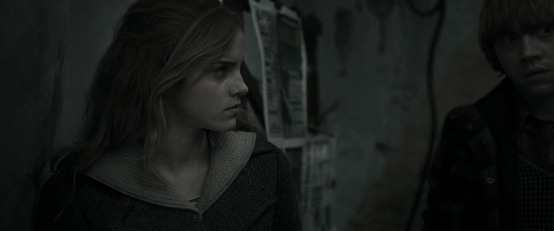 EmmaWatsonFan_dot_nl-HarryPotterAndTheDeathlyHallowsPart1-6663.jpg EmmaWatsonFan_dot_nl-HarryPotterAndTheDeathlyHallowsPart1-6663.jpg