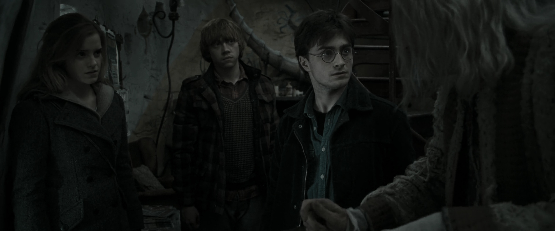 EmmaWatsonFan_dot_nl-HarryPotterAndTheDeathlyHallowsPart1-6690.jpg EmmaWatsonFan_dot_nl-HarryPotterAndTheDeathlyHallowsPart1-6690.jpg