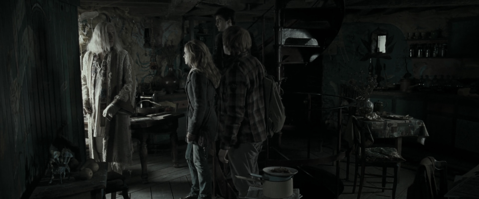 EmmaWatsonFan_dot_nl-HarryPotterAndTheDeathlyHallowsPart1-6725.jpg EmmaWatsonFan_dot_nl-HarryPotterAndTheDeathlyHallowsPart1-6725.jpg