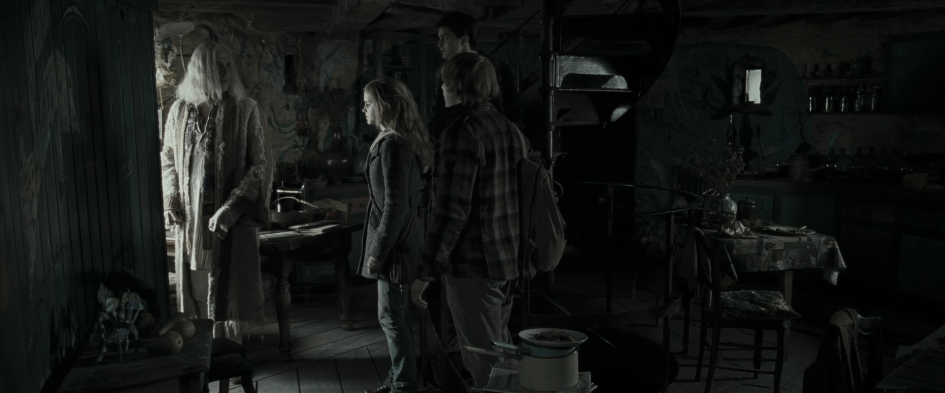 EmmaWatsonFan_dot_nl-HarryPotterAndTheDeathlyHallowsPart1-6726.jpg EmmaWatsonFan_dot_nl-HarryPotterAndTheDeathlyHallowsPart1-6726.jpg