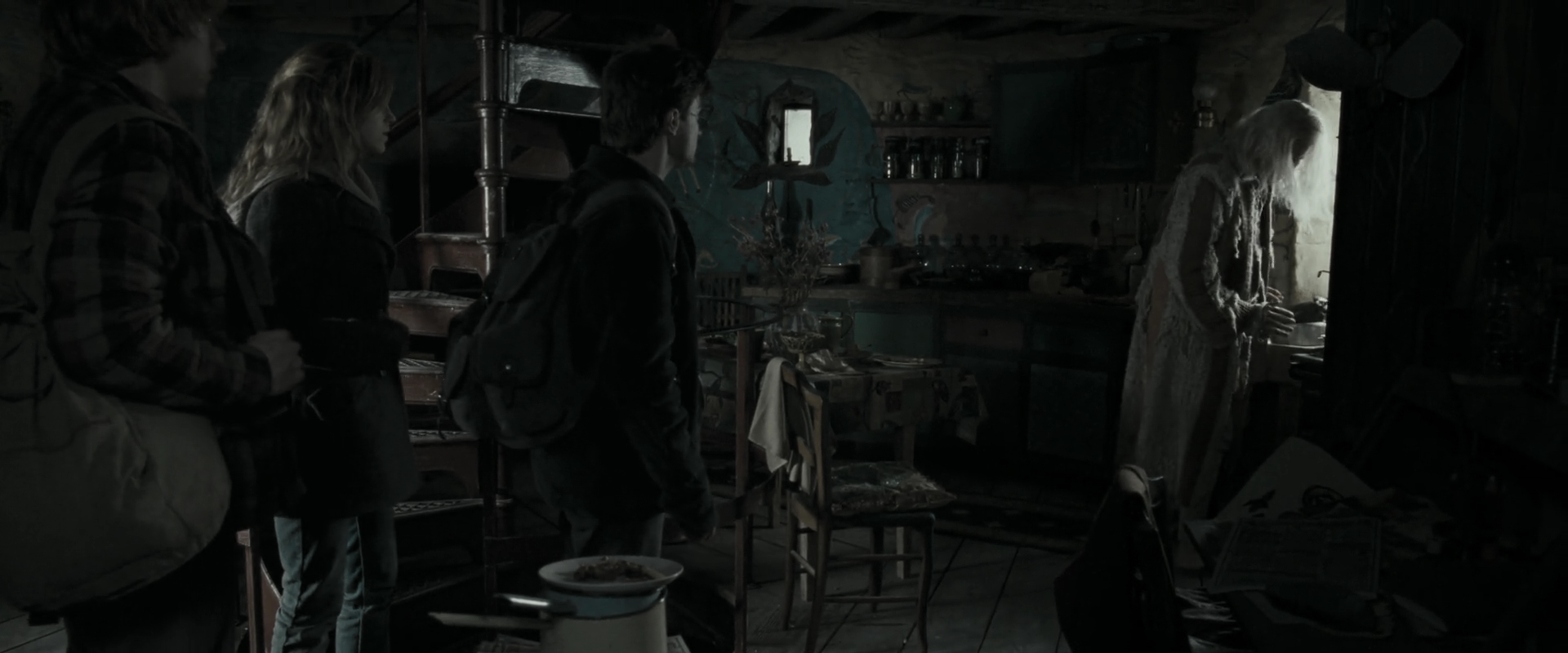 EmmaWatsonFan_dot_nl-HarryPotterAndTheDeathlyHallowsPart1-6741.jpg EmmaWatsonFan_dot_nl-HarryPotterAndTheDeathlyHallowsPart1-6741.jpg