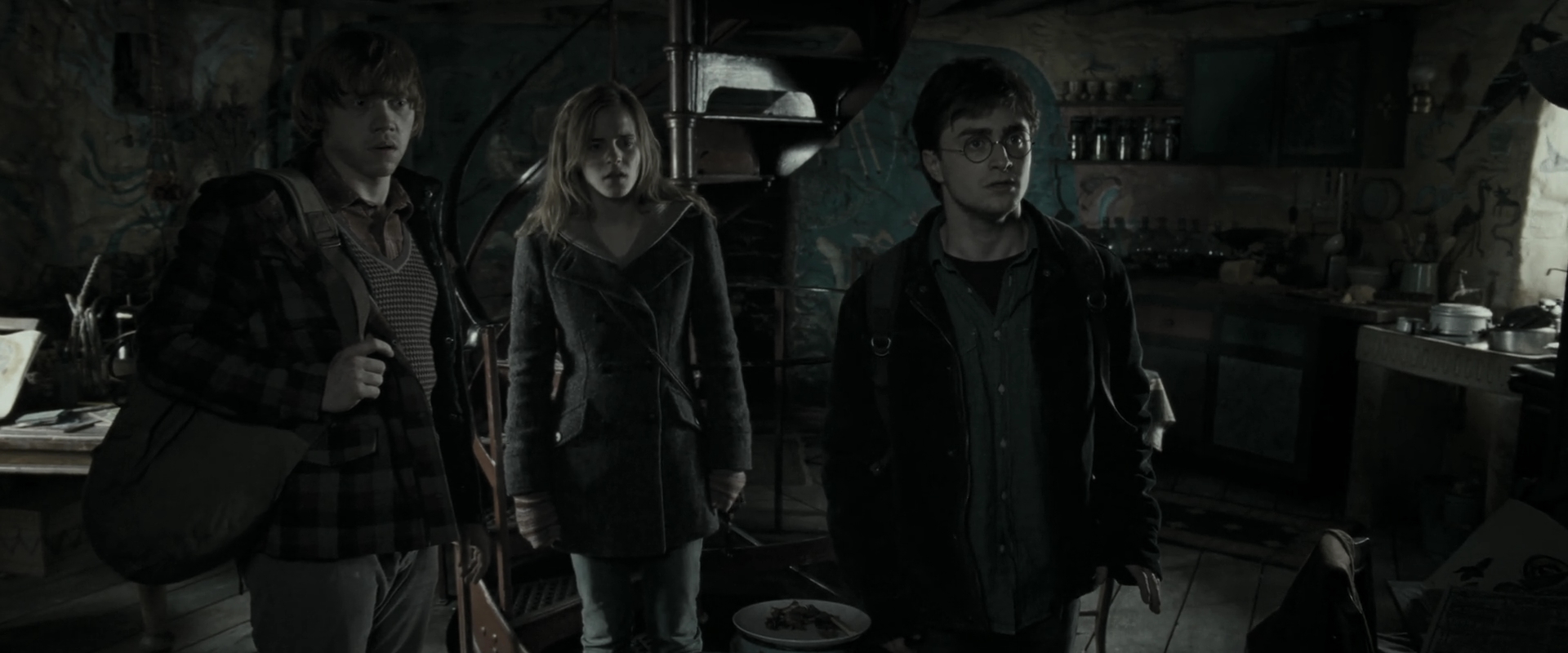 EmmaWatsonFan_dot_nl-HarryPotterAndTheDeathlyHallowsPart1-6774.jpg EmmaWatsonFan_dot_nl-HarryPotterAndTheDeathlyHallowsPart1-6774.jpg