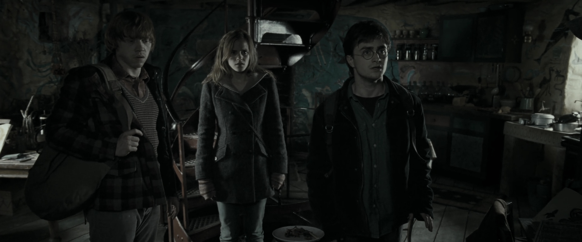 EmmaWatsonFan_dot_nl-HarryPotterAndTheDeathlyHallowsPart1-6775.jpg EmmaWatsonFan_dot_nl-HarryPotterAndTheDeathlyHallowsPart1-6775.jpg