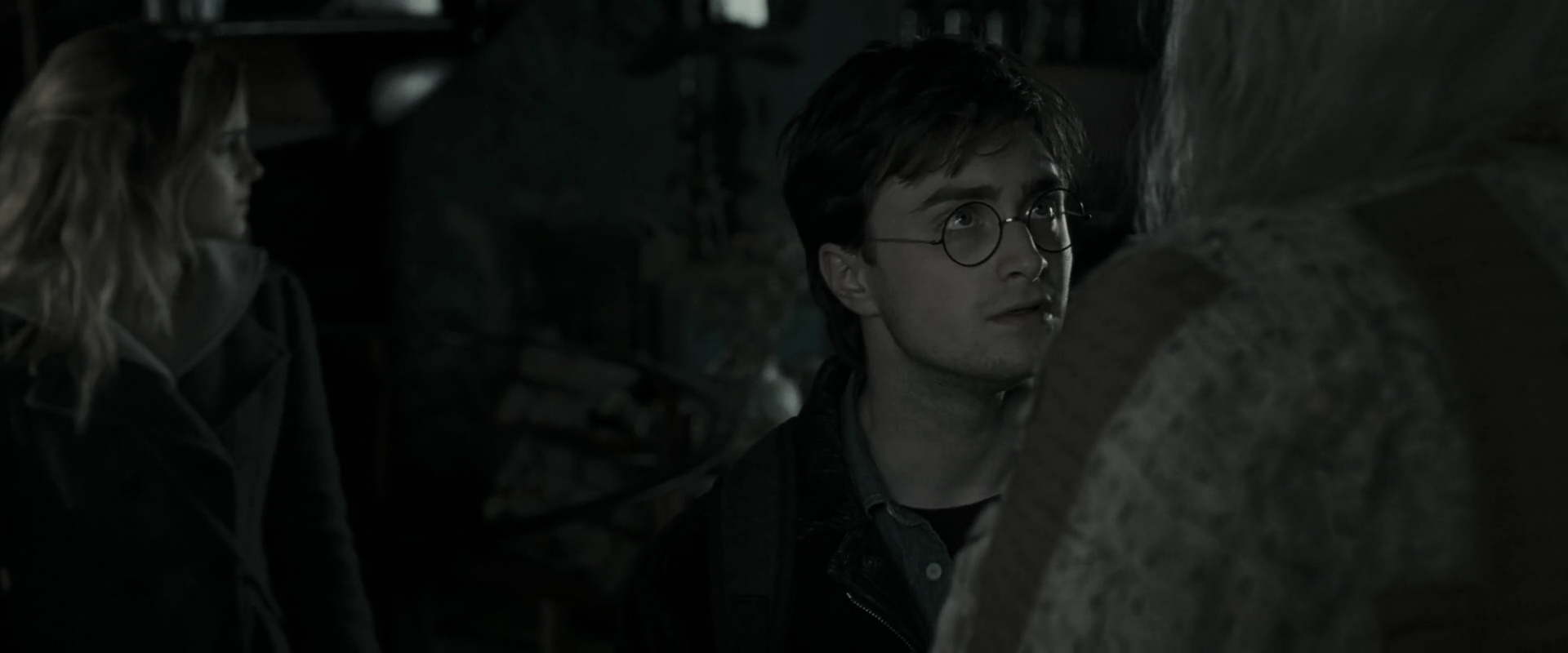 EmmaWatsonFan_dot_nl-HarryPotterAndTheDeathlyHallowsPart1-6784.jpg EmmaWatsonFan_dot_nl-HarryPotterAndTheDeathlyHallowsPart1-6784.jpg