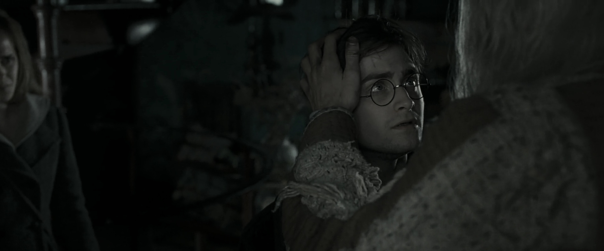 EmmaWatsonFan_dot_nl-HarryPotterAndTheDeathlyHallowsPart1-6789.jpg EmmaWatsonFan_dot_nl-HarryPotterAndTheDeathlyHallowsPart1-6789.jpg