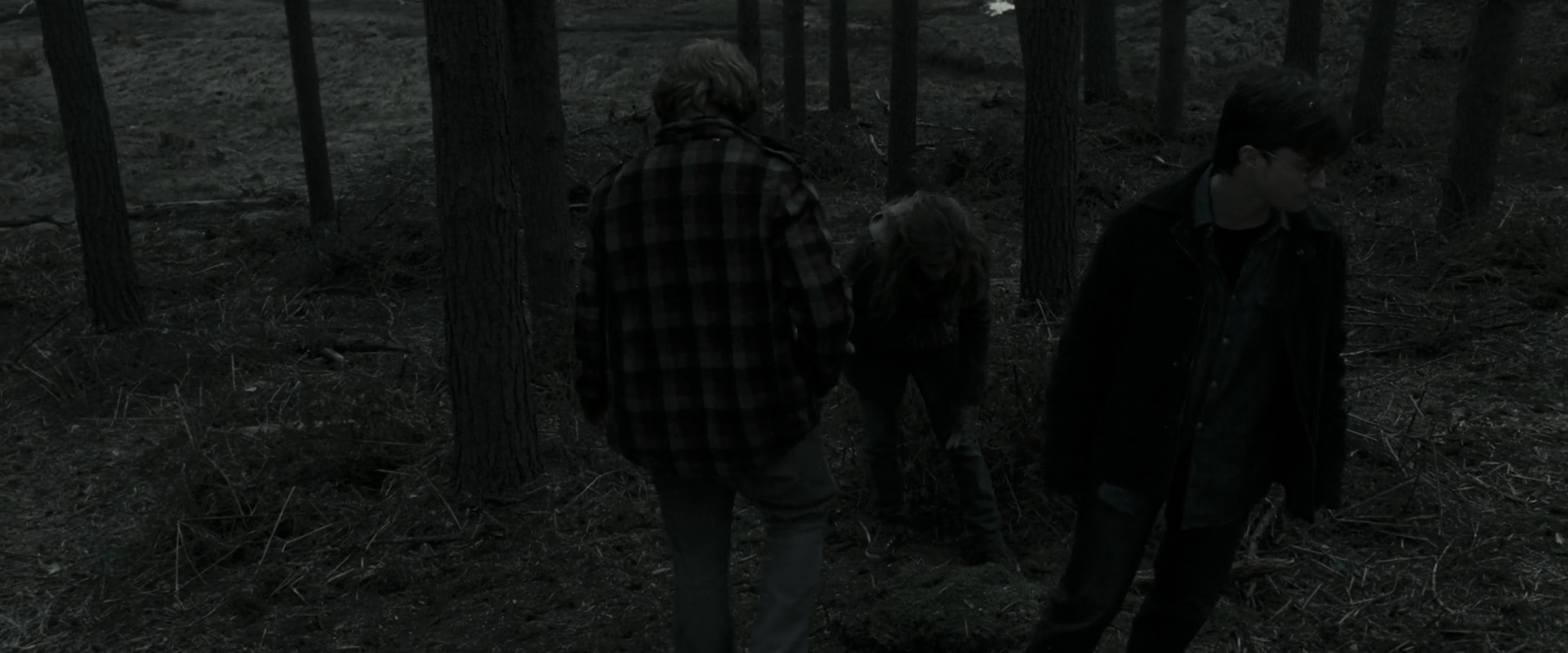 EmmaWatsonFan_dot_nl-HarryPotterAndTheDeathlyHallowsPart1-6843.jpg EmmaWatsonFan_dot_nl-HarryPotterAndTheDeathlyHallowsPart1-6843.jpg