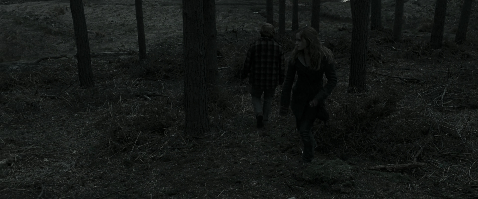 EmmaWatsonFan_dot_nl-HarryPotterAndTheDeathlyHallowsPart1-6846.jpg EmmaWatsonFan_dot_nl-HarryPotterAndTheDeathlyHallowsPart1-6846.jpg