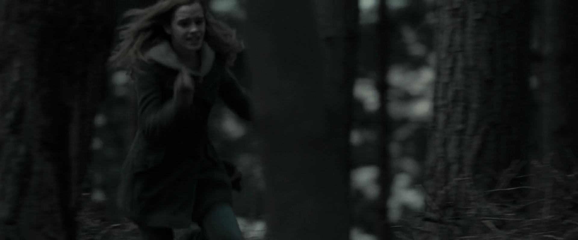 EmmaWatsonFan_dot_nl-HarryPotterAndTheDeathlyHallowsPart1-6869.jpg EmmaWatsonFan_dot_nl-HarryPotterAndTheDeathlyHallowsPart1-6869.jpg