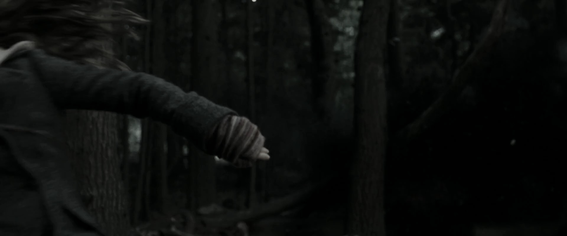 EmmaWatsonFan_dot_nl-HarryPotterAndTheDeathlyHallowsPart1-6922.jpg EmmaWatsonFan_dot_nl-HarryPotterAndTheDeathlyHallowsPart1-6922.jpg