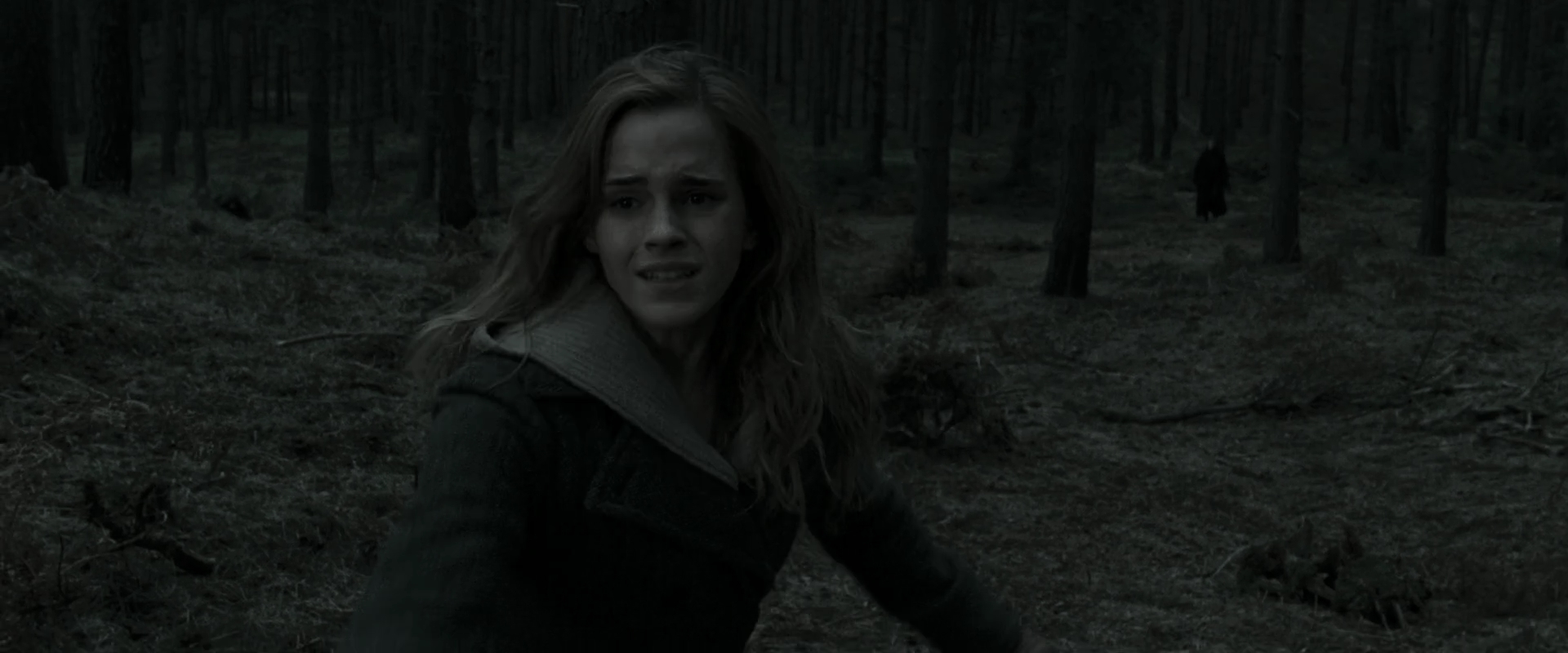 EmmaWatsonFan_dot_nl-HarryPotterAndTheDeathlyHallowsPart1-6931.jpg EmmaWatsonFan_dot_nl-HarryPotterAndTheDeathlyHallowsPart1-6931.jpg