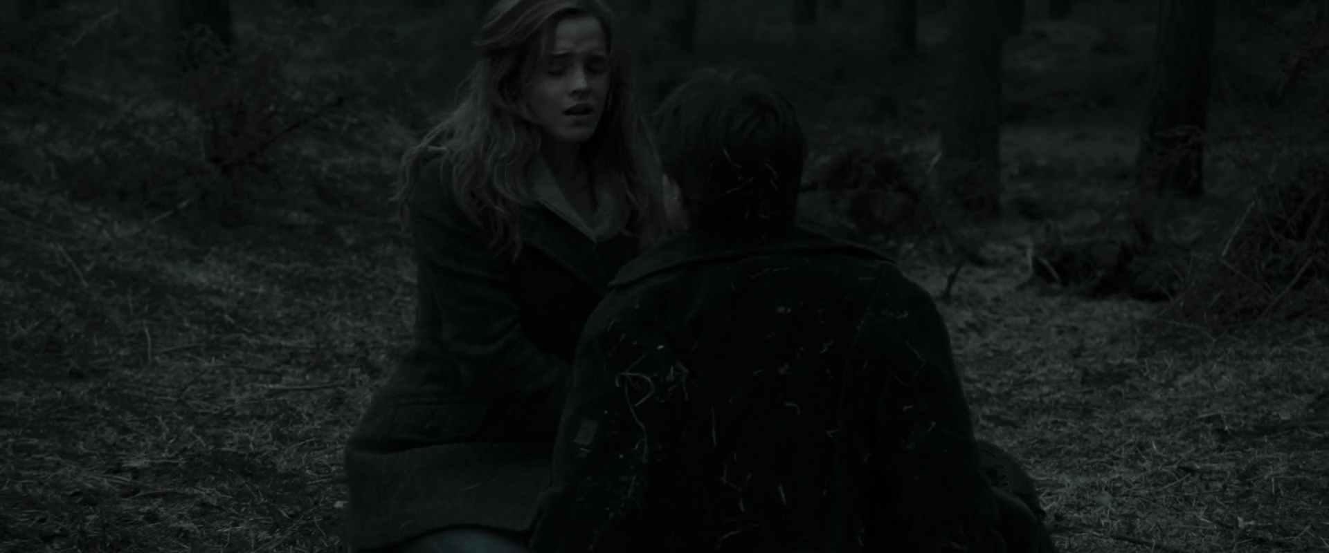 EmmaWatsonFan_dot_nl-HarryPotterAndTheDeathlyHallowsPart1-6977.jpg EmmaWatsonFan_dot_nl-HarryPotterAndTheDeathlyHallowsPart1-6977.jpg