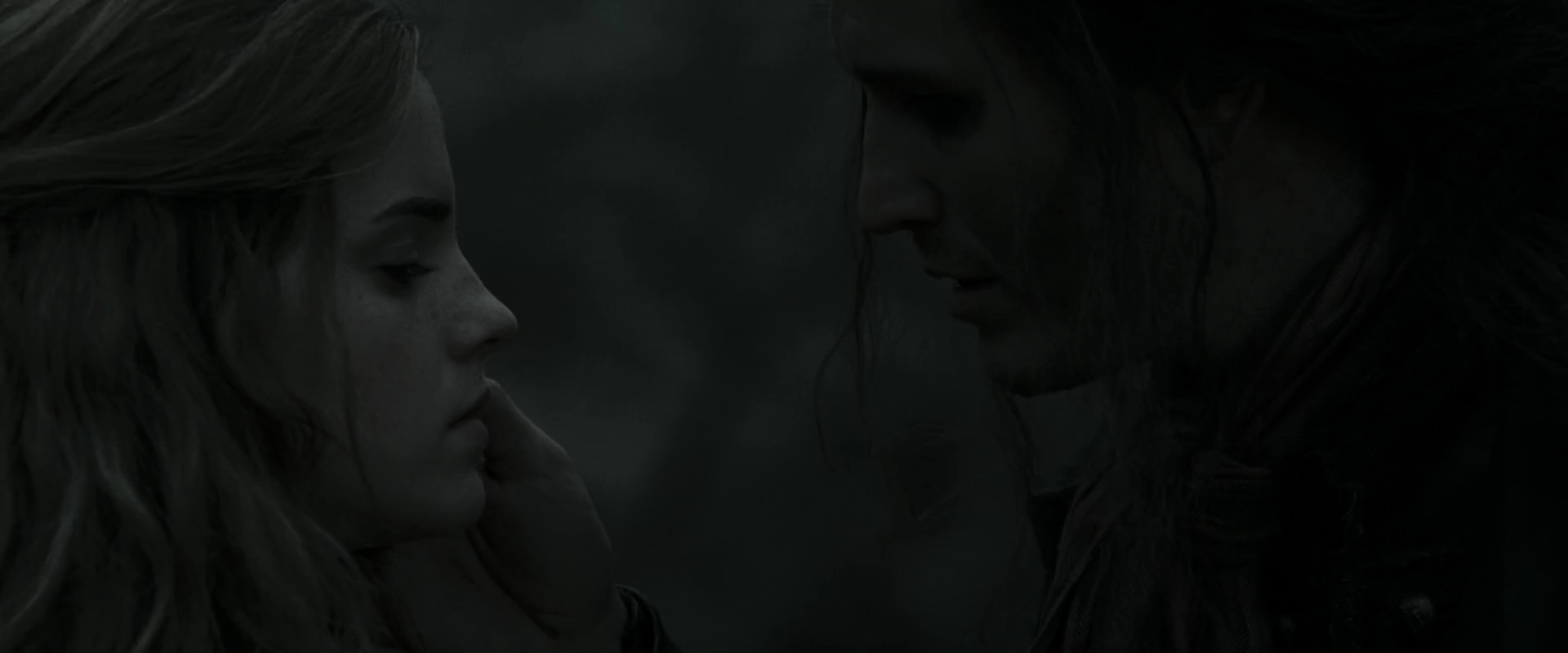 EmmaWatsonFan_dot_nl-HarryPotterAndTheDeathlyHallowsPart1-7021.jpg EmmaWatsonFan_dot_nl-HarryPotterAndTheDeathlyHallowsPart1-7021.jpg