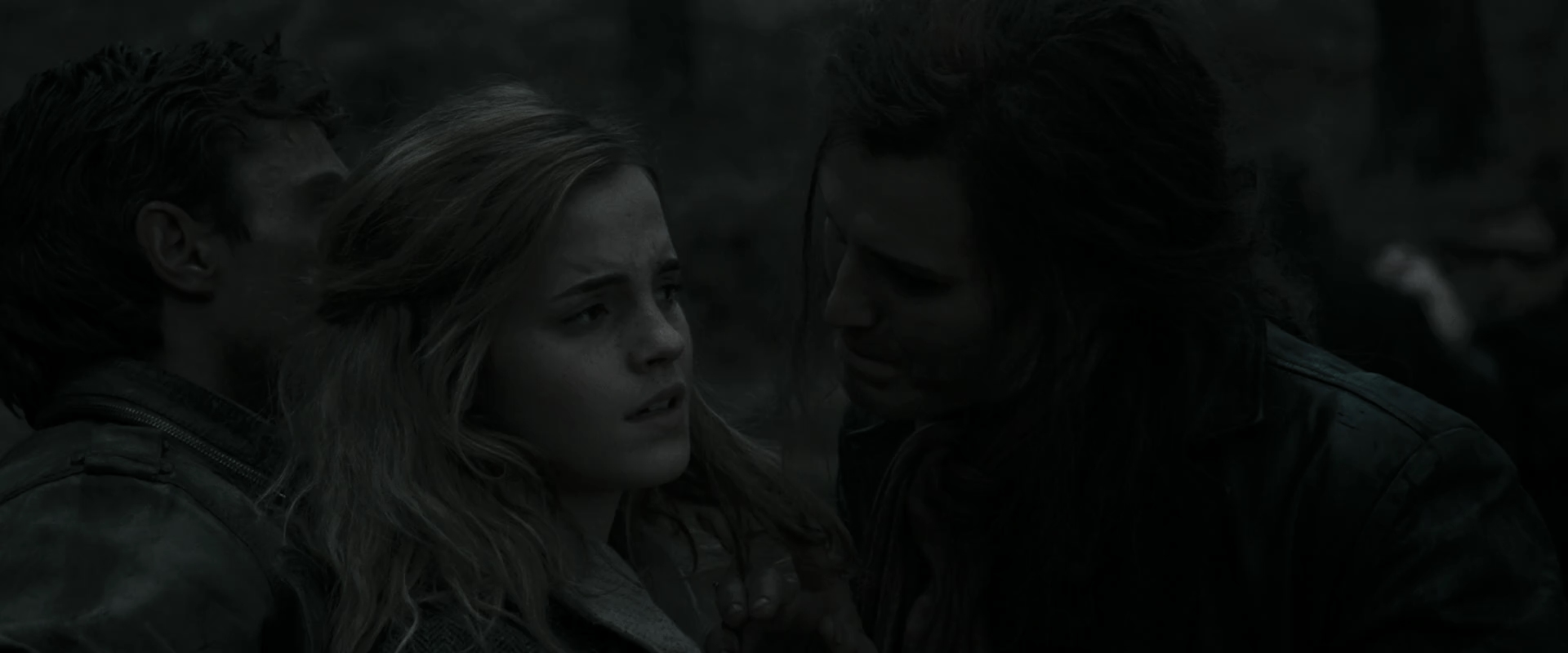 EmmaWatsonFan_dot_nl-HarryPotterAndTheDeathlyHallowsPart1-7026.jpg EmmaWatsonFan_dot_nl-HarryPotterAndTheDeathlyHallowsPart1-7026.jpg