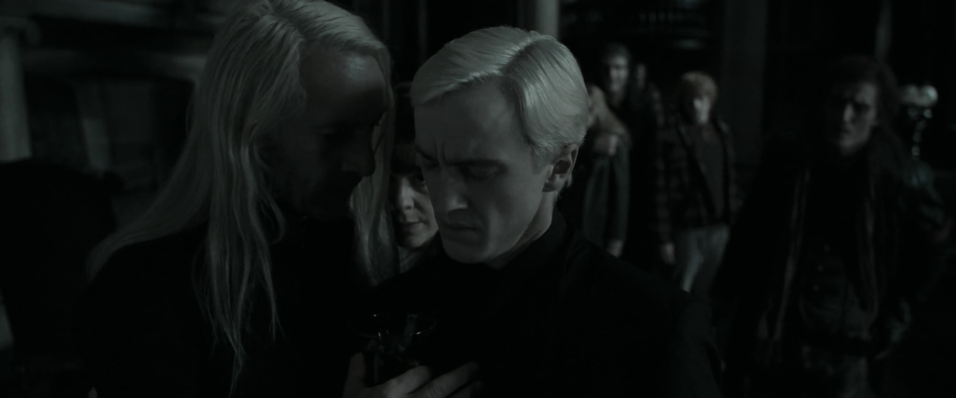 EmmaWatsonFan_dot_nl-HarryPotterAndTheDeathlyHallowsPart1-7131.jpg EmmaWatsonFan_dot_nl-HarryPotterAndTheDeathlyHallowsPart1-7131.jpg