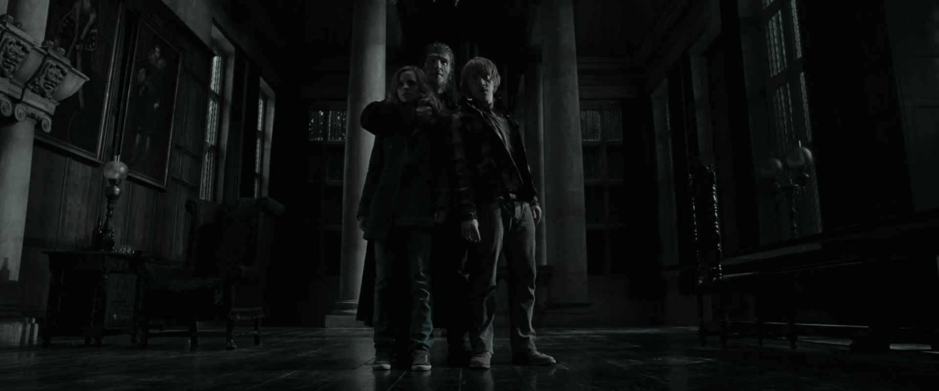 EmmaWatsonFan_dot_nl-HarryPotterAndTheDeathlyHallowsPart1-7158.jpg