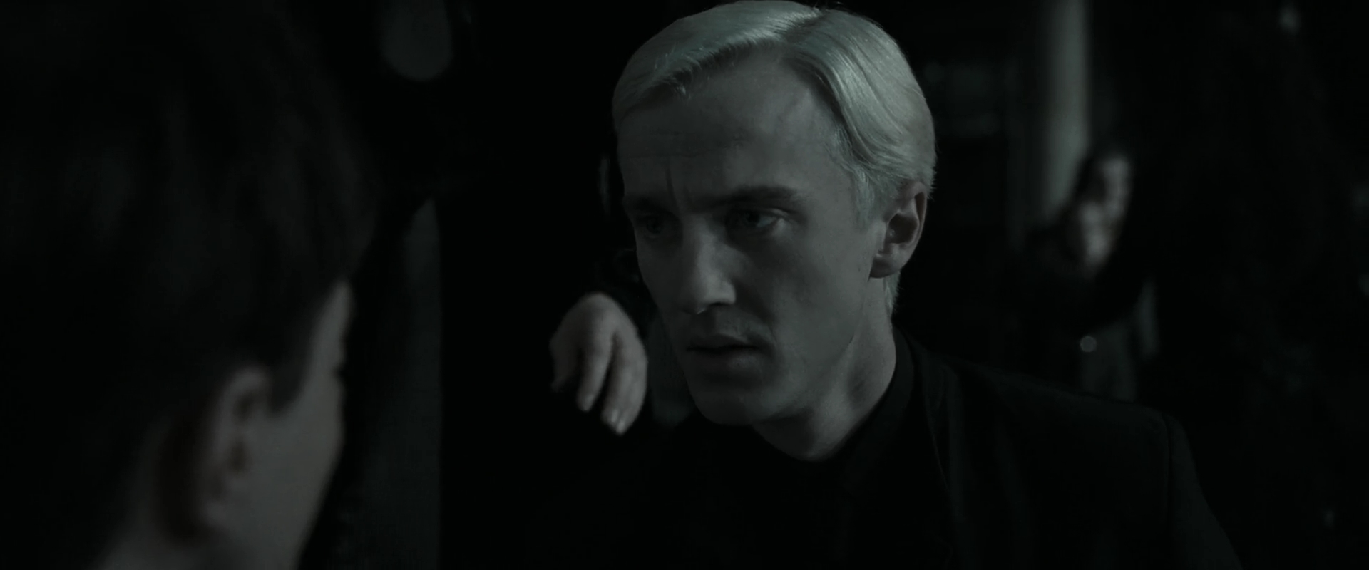 EmmaWatsonFan_dot_nl-HarryPotterAndTheDeathlyHallowsPart1-7166.jpg EmmaWatsonFan_dot_nl-HarryPotterAndTheDeathlyHallowsPart1-7166.jpg