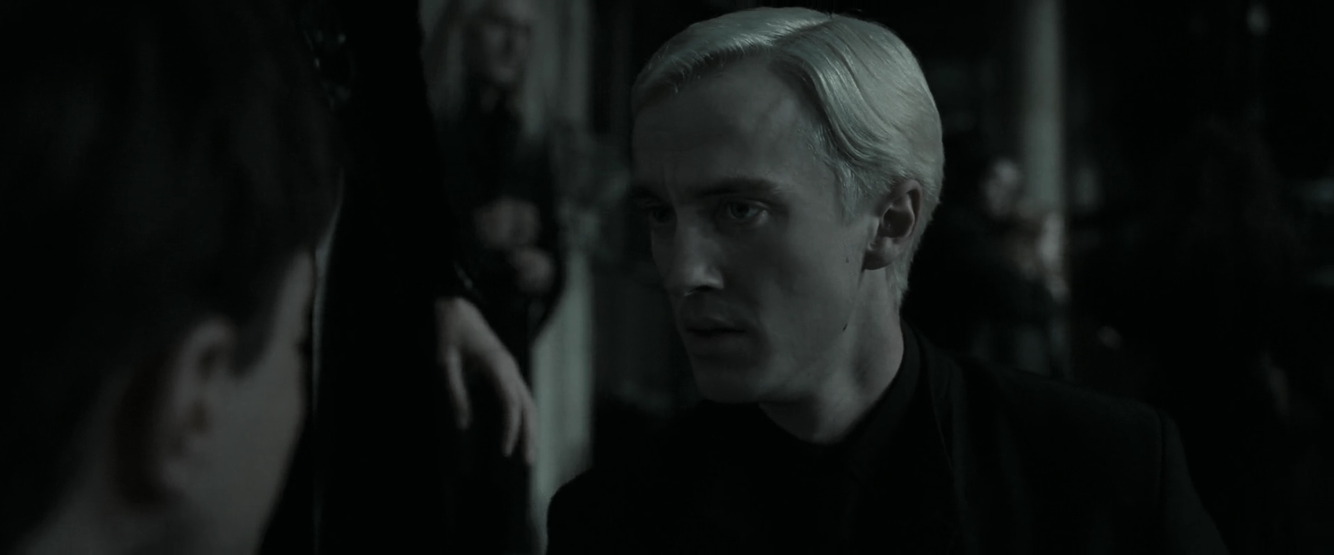 EmmaWatsonFan_dot_nl-HarryPotterAndTheDeathlyHallowsPart1-7168.jpg EmmaWatsonFan_dot_nl-HarryPotterAndTheDeathlyHallowsPart1-7168.jpg