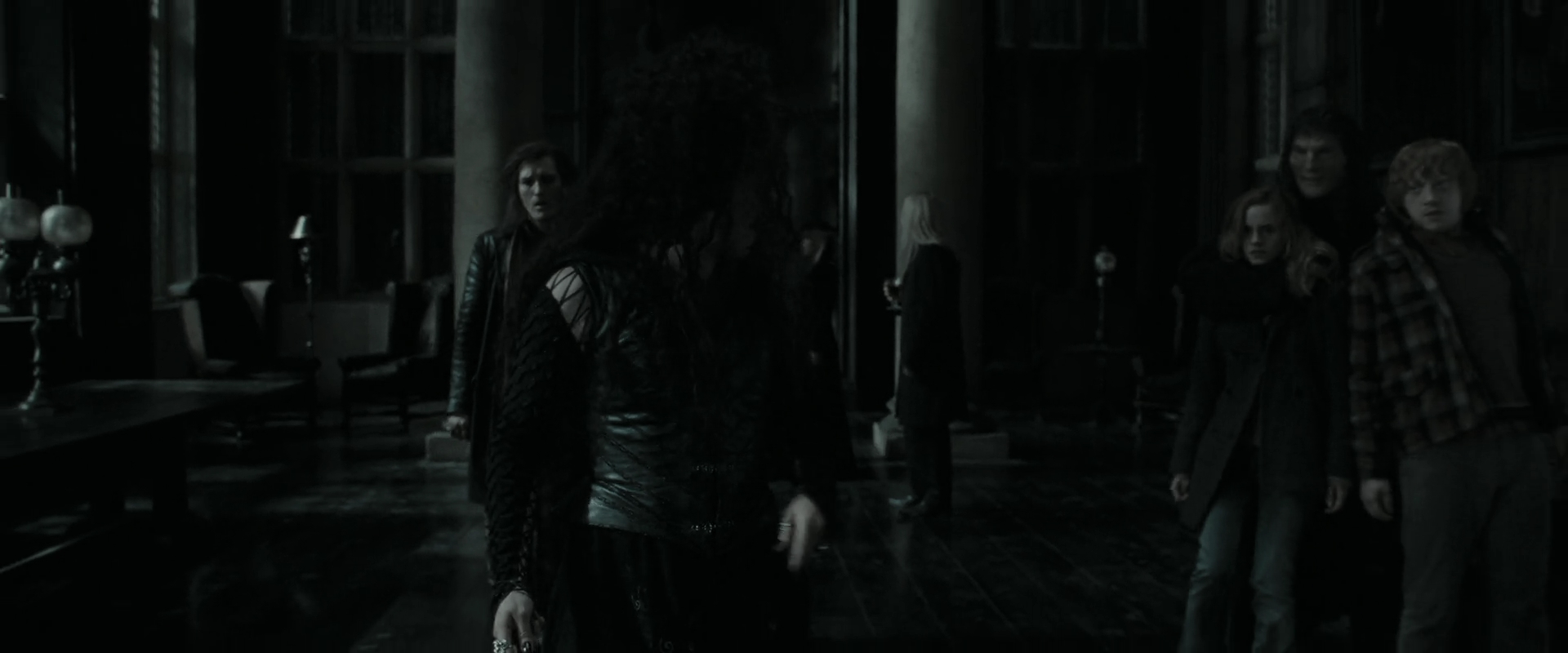 EmmaWatsonFan_dot_nl-HarryPotterAndTheDeathlyHallowsPart1-7169.jpg EmmaWatsonFan_dot_nl-HarryPotterAndTheDeathlyHallowsPart1-7169.jpg