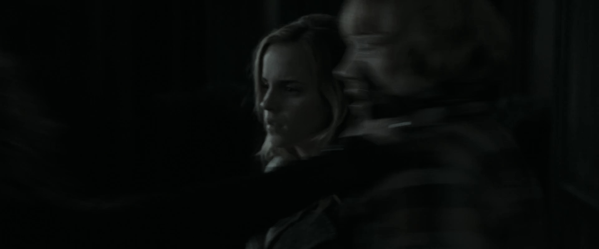 EmmaWatsonFan_dot_nl-HarryPotterAndTheDeathlyHallowsPart1-7204.jpg EmmaWatsonFan_dot_nl-HarryPotterAndTheDeathlyHallowsPart1-7204.jpg